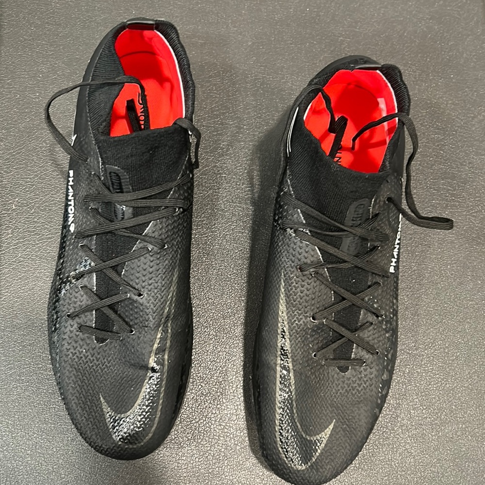Nike Phantom GT2 Pro Dynamic Fit FG Soccer Cleats - Black
